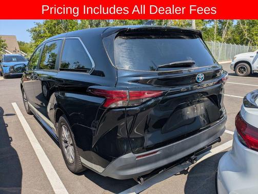 Midnight Black Metallic 2021 Toyota Sienna LE