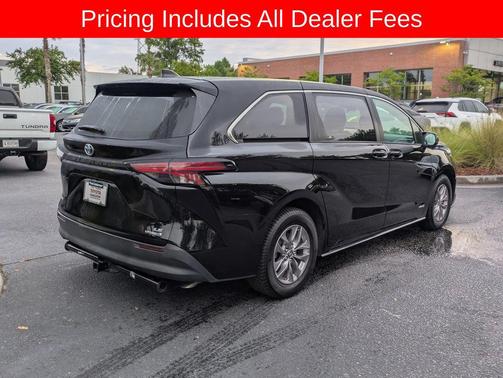 Midnight Black Metallic 2021 Toyota Sienna LE