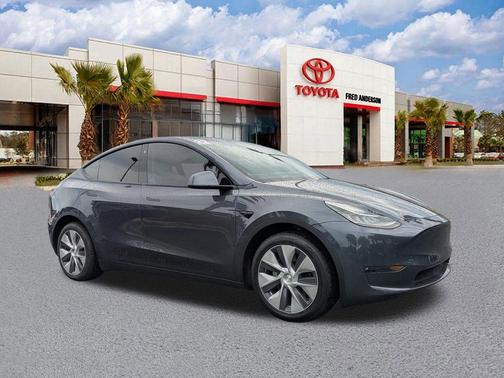 Midnight Silver Metallic 2022 Tesla Model Y Long Range Dual Motor All-Wheel Drive