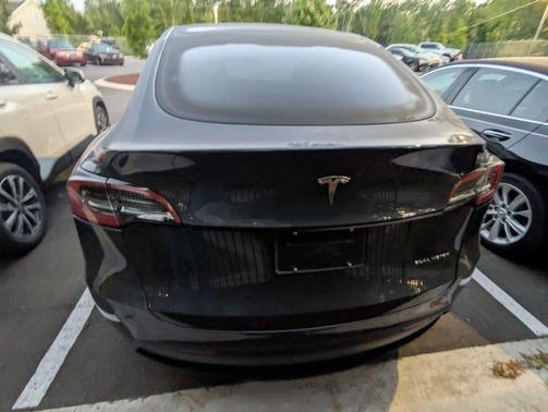 Midnight Silver Metallic 2022 Tesla Model Y Long Range Dual Motor All-Wheel Drive