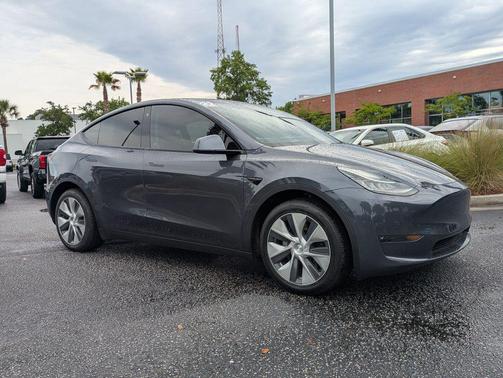 Midnight Silver Metallic 2022 Tesla Model Y Long Range Dual Motor All-Wheel Drive