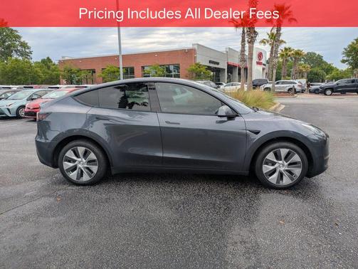 Midnight Silver Metallic 2022 Tesla Model Y Long Range Dual Motor All-Wheel Drive