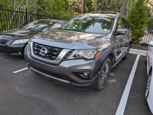 2020 Nissan Pathfinder SL