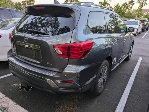 2020 Nissan Pathfinder SL