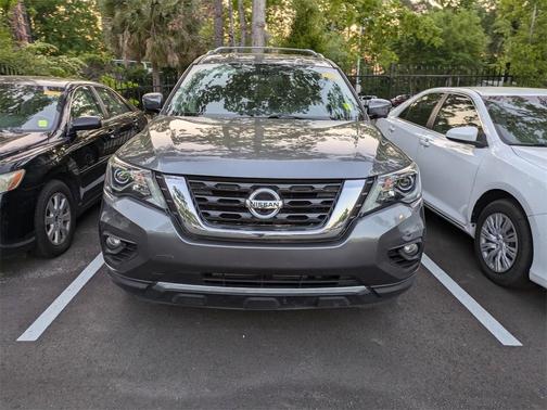 2020 Nissan Pathfinder SL