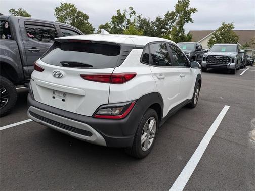 2023 Hyundai KONA SE