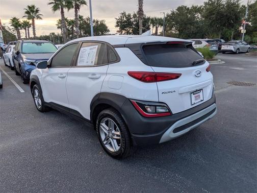 2023 Hyundai KONA SE