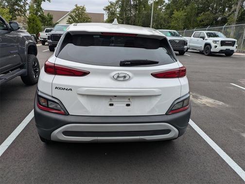 2023 Hyundai KONA SE