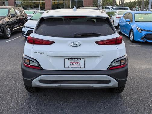 2023 Hyundai KONA SE
