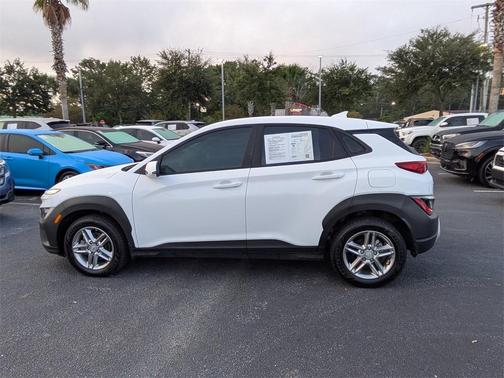 2023 Hyundai KONA SE
