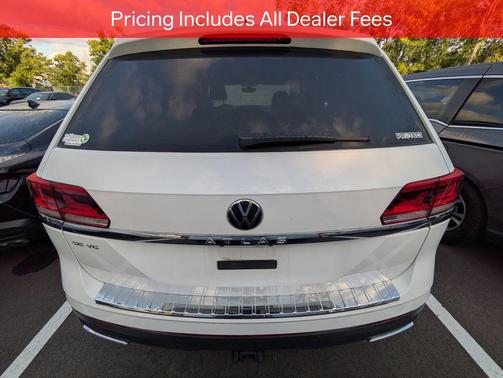 Pure White 2021 Volkswagen Atlas 3.6L SE w/Technology