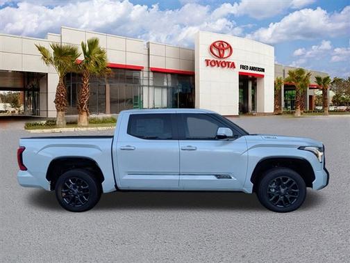 2025 Toyota Tundra Hybrid Platinum