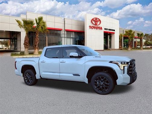 2025 Toyota Tundra Hybrid Platinum