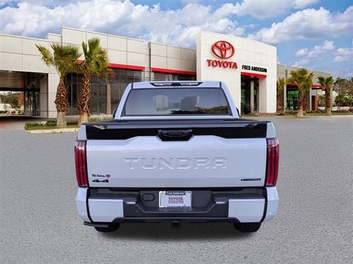 2025 Toyota Tundra Hybrid Platinum