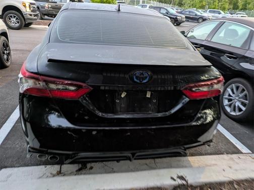 2023 Toyota Camry Hybrid SE