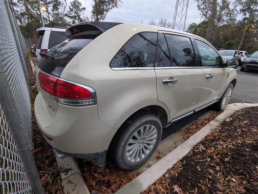 2015 Lincoln MKX Base