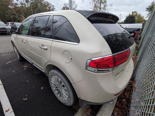 2015 Lincoln MKX Base