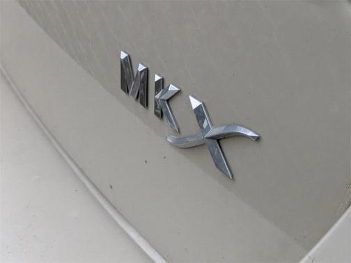 2015 Lincoln MKX Base