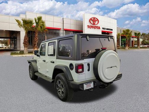 Bright White Clearcoat 2021 Jeep Wrangler Unlimited Sport
