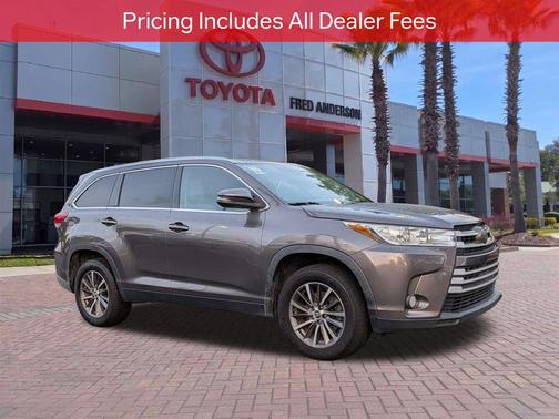 Predawn Gray Mica 2019 Toyota Highlander XLE