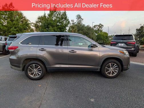 Predawn Gray Mica 2019 Toyota Highlander XLE