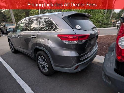 Predawn Gray Mica 2019 Toyota Highlander XLE
