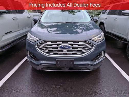 BALTIC SEA GREEN METALLIC 2019 Ford Edge Titanium