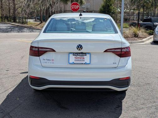2023 Volkswagen Jetta 1.5T SE