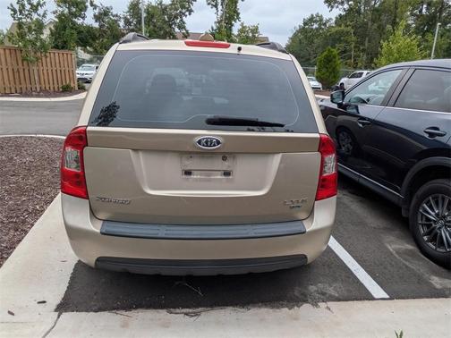 2008 Kia Rondo