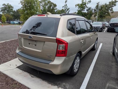 2008 Kia Rondo