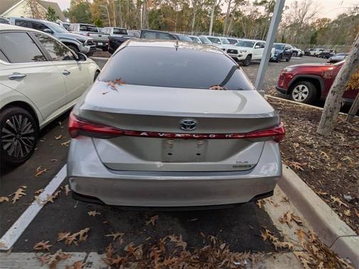 2020 Toyota Avalon Hybrid XLE Plus