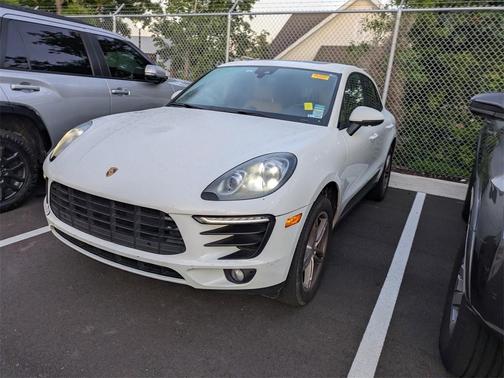 2017 Porsche Macan Base
