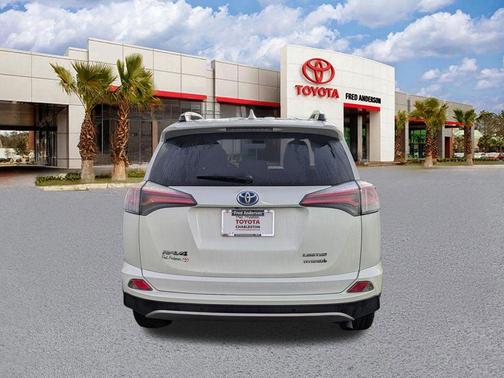 Blizzard Pearl 2016 Toyota RAV4 Hybrid SE