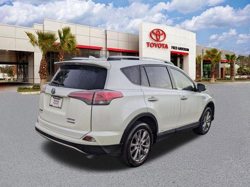 Blizzard Pearl 2016 Toyota RAV4 Hybrid SE