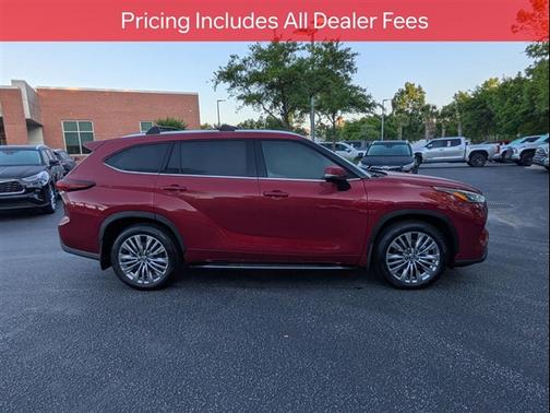 Ruby Flare Pearl 2026 Toyota Highlander Platinum