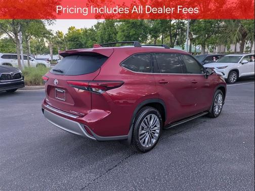 Ruby Flare Pearl 2026 Toyota Highlander Platinum