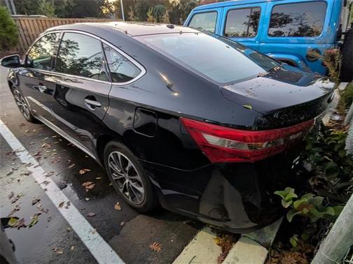 2016 Toyota Avalon Hybrid XLE Premium