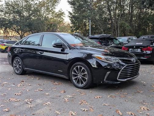 2016 Toyota Avalon Hybrid XLE Premium