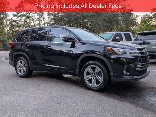 Midnight Black Metallic 2018 Toyota Highlander Limited