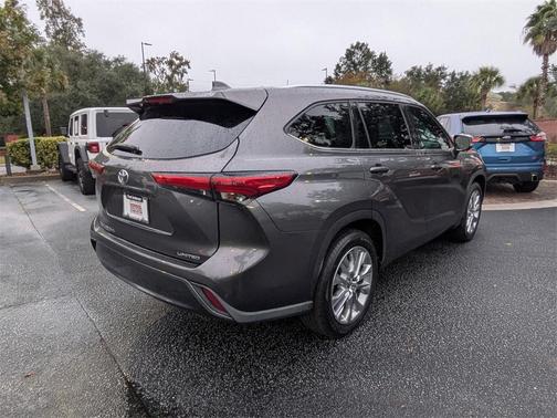 2022 Toyota Highlander Limited