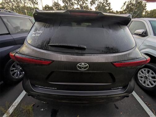 2022 Toyota Highlander Limited