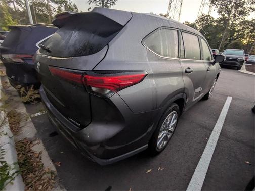 2022 Toyota Highlander Limited