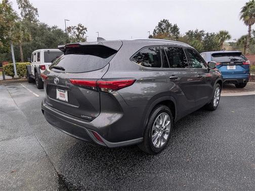 2022 Toyota Highlander Limited