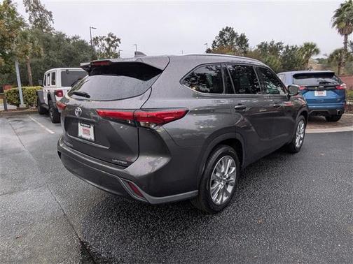 2022 Toyota Highlander Limited