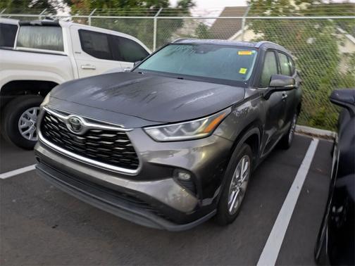 2022 Toyota Highlander Limited