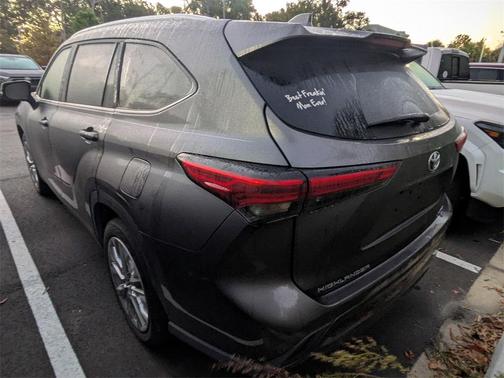 2022 Toyota Highlander Limited