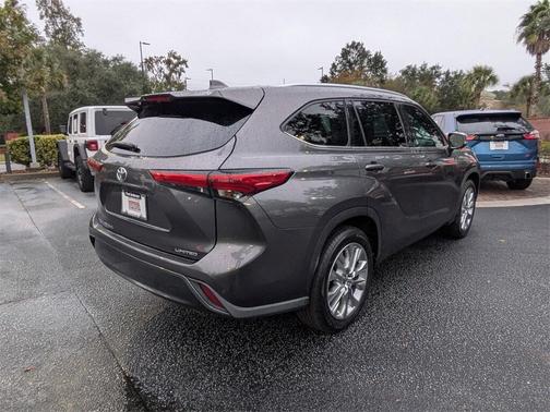 2022 Toyota Highlander Limited