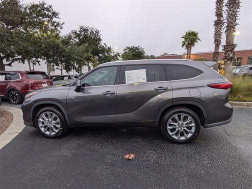 2022 Toyota Highlander Limited