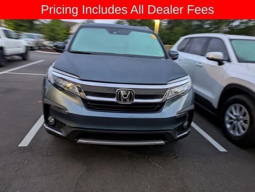 Obsidian Blue Pearl 2020 Honda Pilot Touring 8-Passenger
