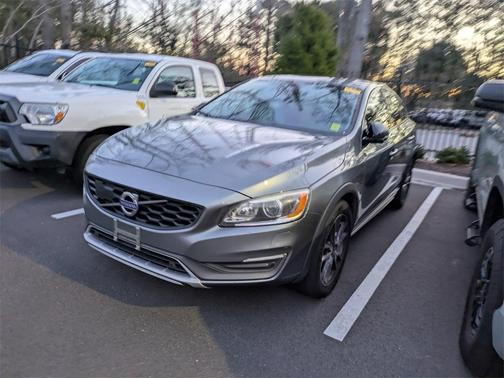 2016 Volvo S60 Cross Country T5 Platinum